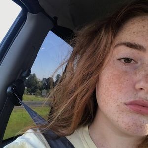 Meet your Posher, Abby